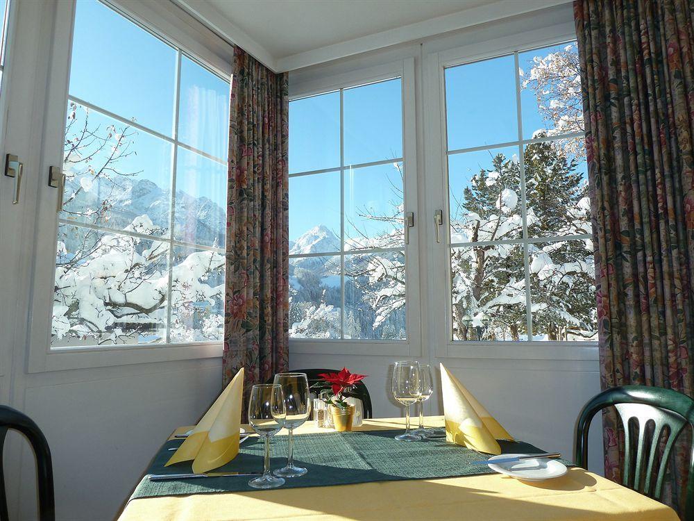 Typically Swiss Hotel Altana Scuol Esterno foto