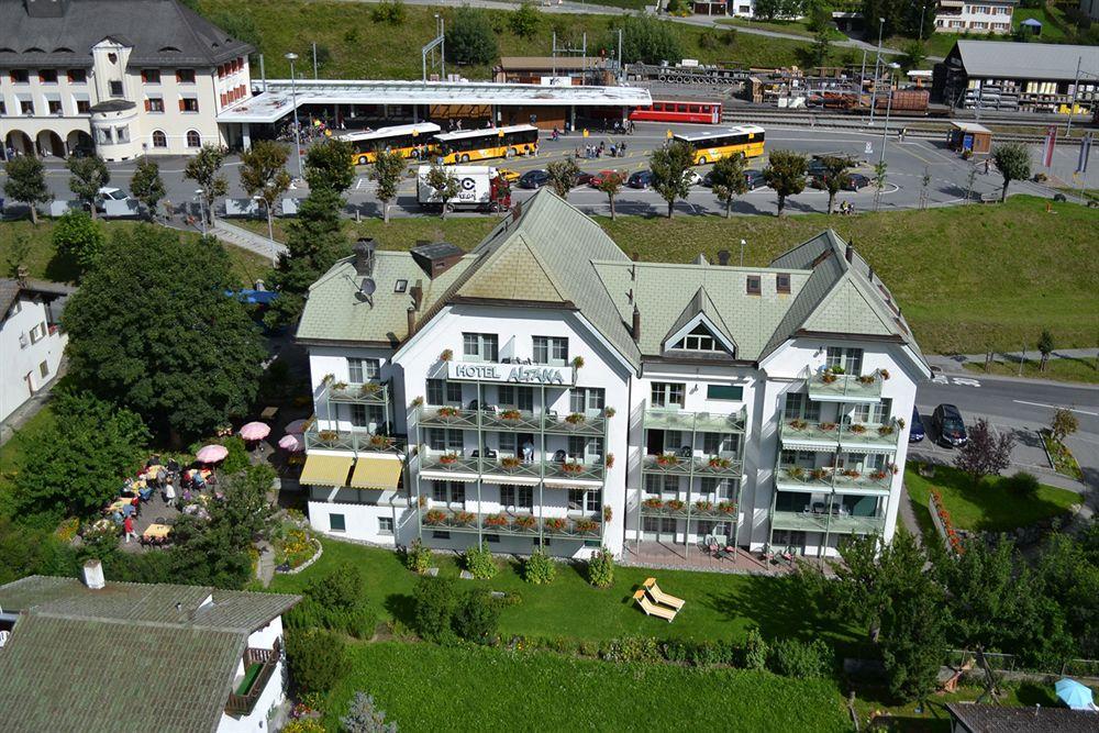 Typically Swiss Hotel Altana Scuol Esterno foto