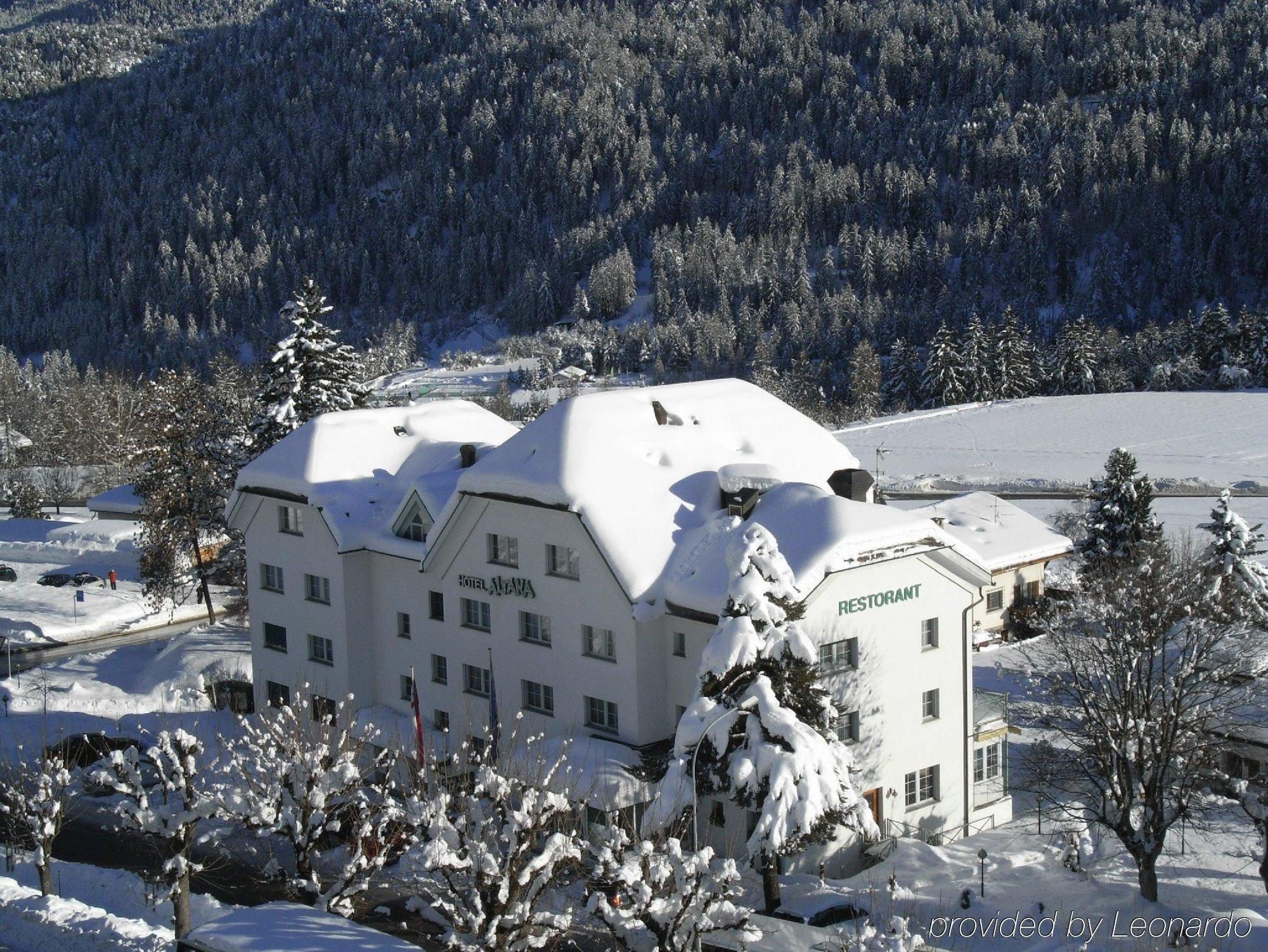 Typically Swiss Hotel Altana Scuol Esterno foto