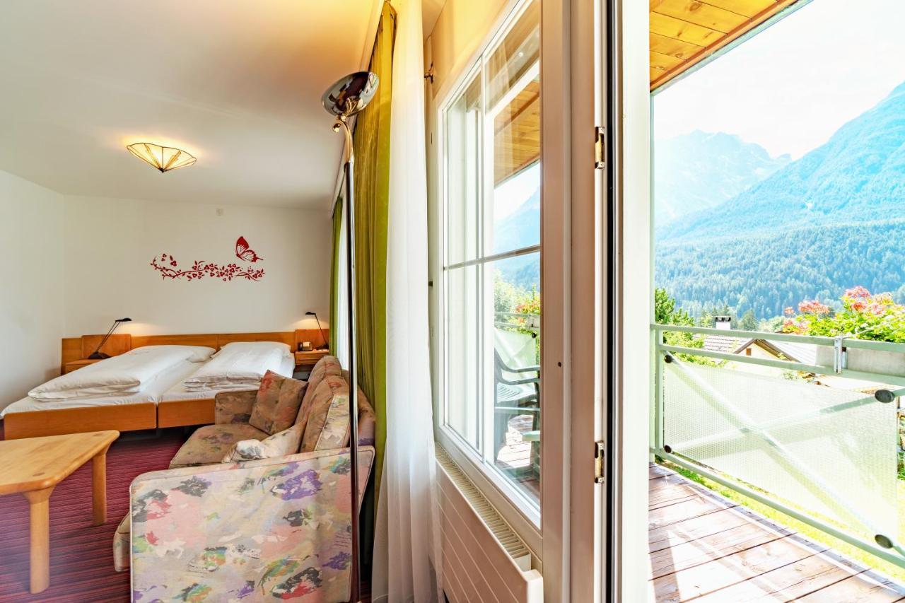 Typically Swiss Hotel Altana Scuol Esterno foto